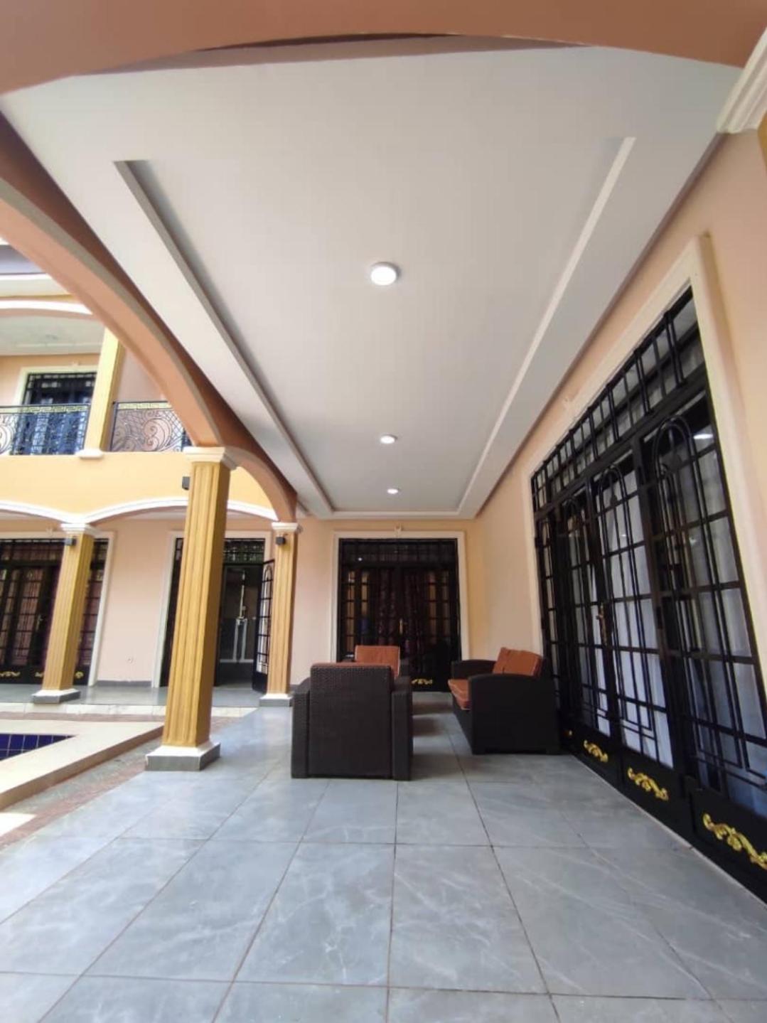 Residence Cherel 'New' Yaoundé Buitenkant foto